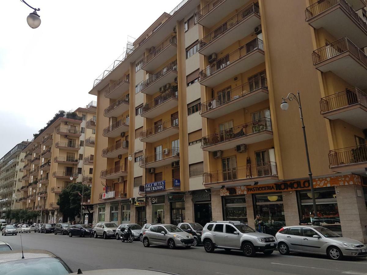 B&B In Centro 33 萨莱诺 外观 照片