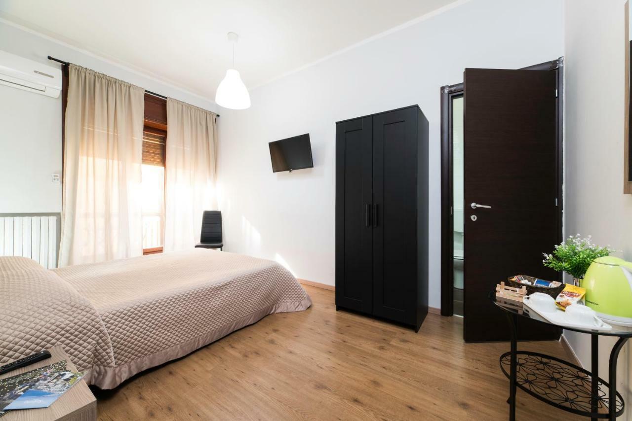 B&B In Centro 33 萨莱诺 外观 照片